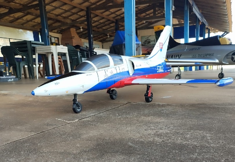 DE REJEITADO A UM CRIADOR DE JATOS EM 3D