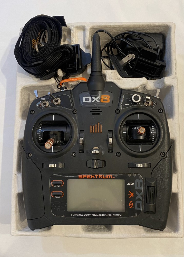 Radio DX8 SPEKTRUM