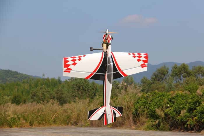 Yak-54 Perfilado 20cc 65”