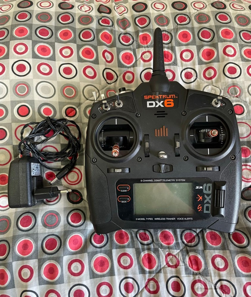 Rádio Spektrum Dx6 black edition com receptor AR6210 com satélite.