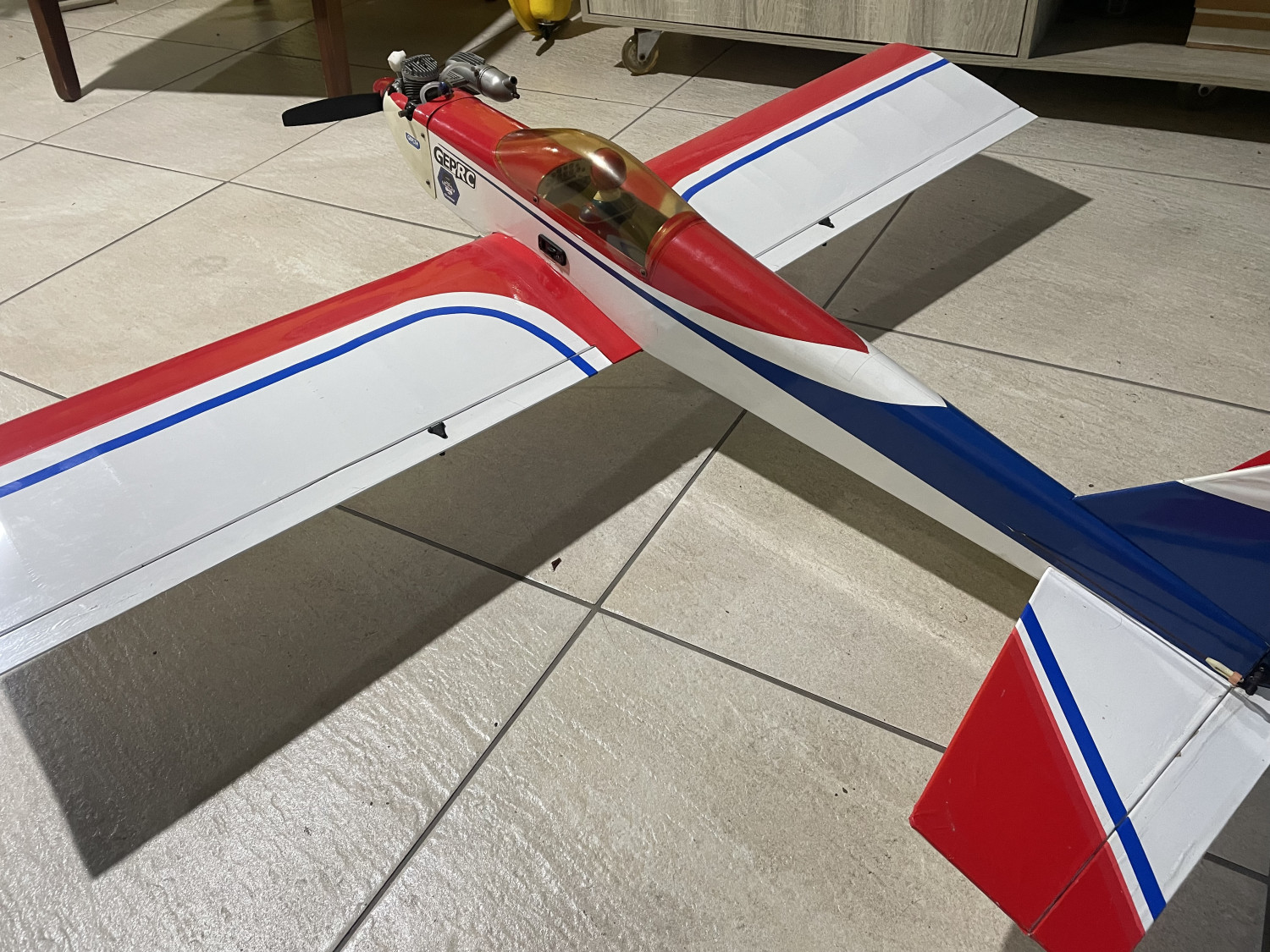 Aeromodelo LA Racer da World Model , motor evolution 46 excelente sem detalhes