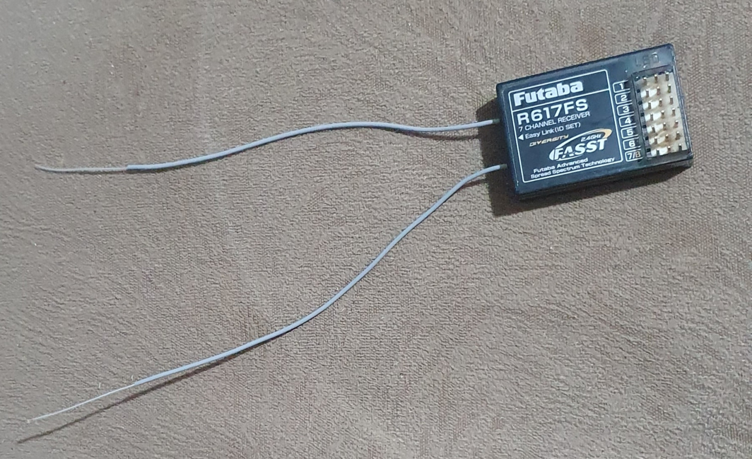 Receptor Futaba R617FS